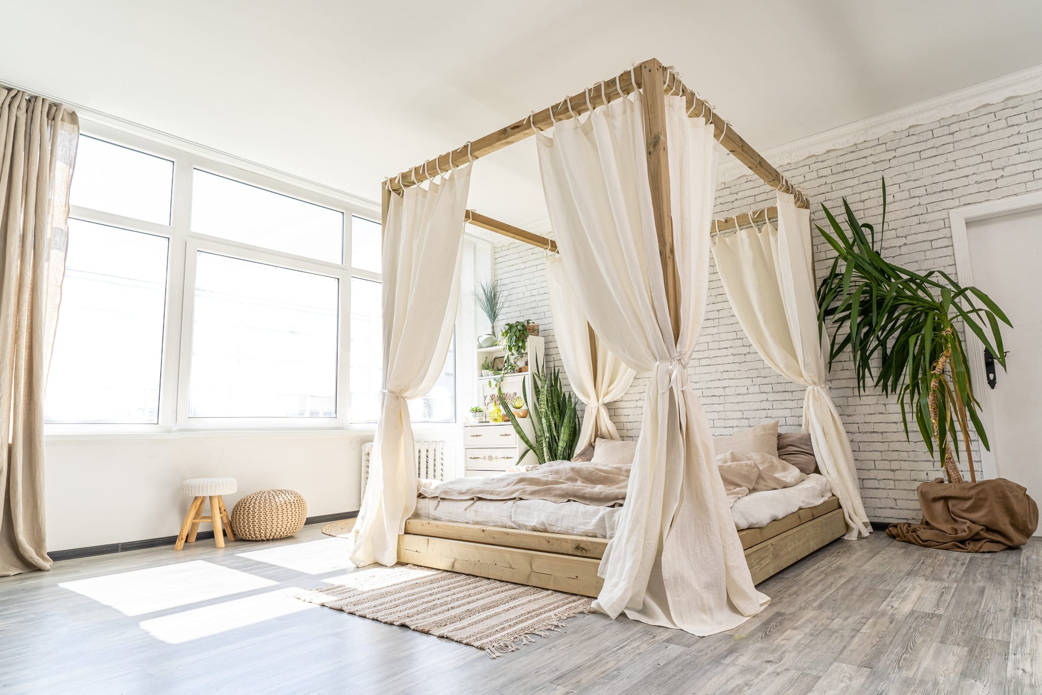 15+ DIY Canopy Bed Ideas for a Cozy, Dreamy Bedroom Makeover on a Budget