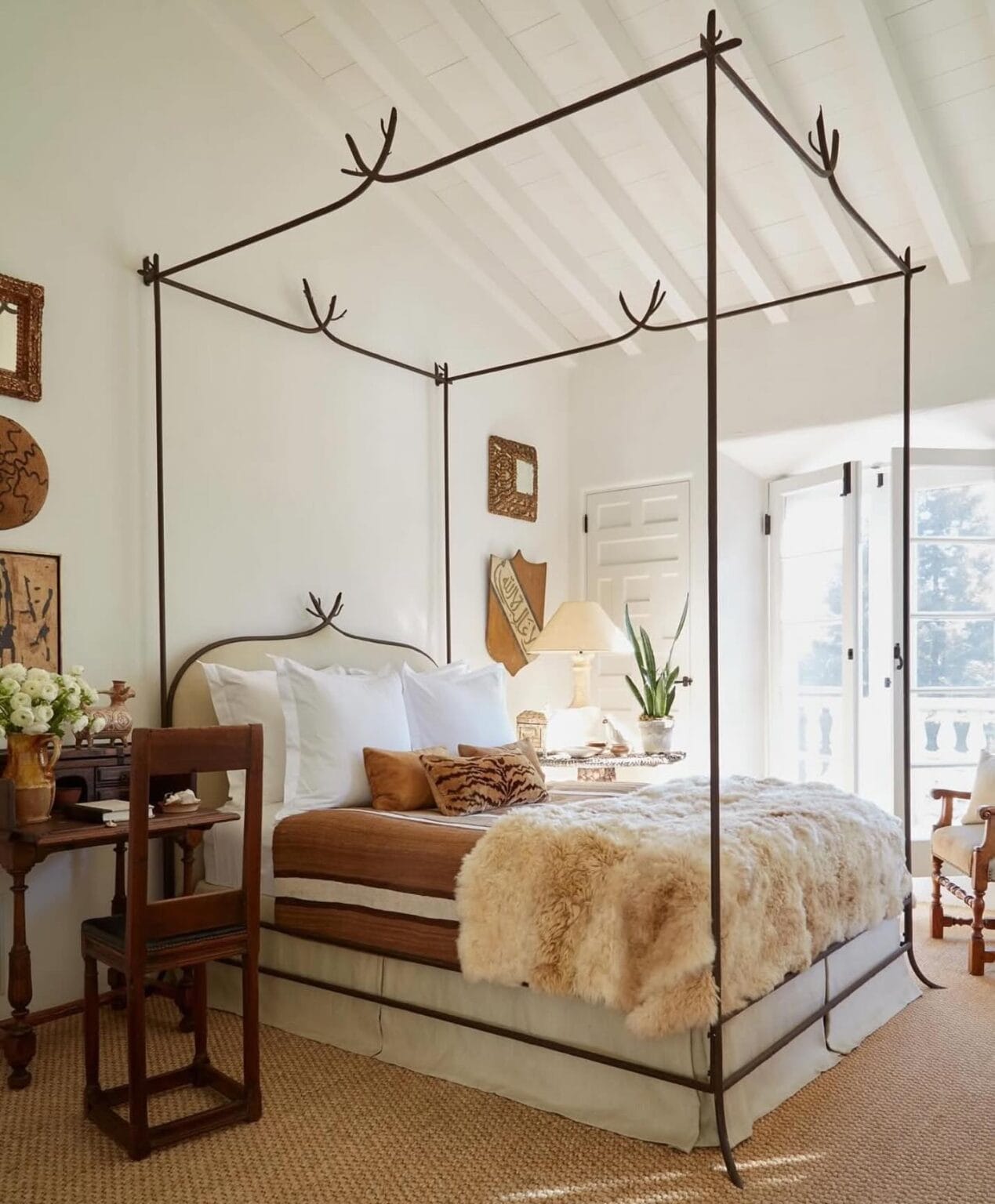 15+ DIY Canopy Bed Ideas for a Cozy, Dreamy Bedroom Makeover on a Budget
