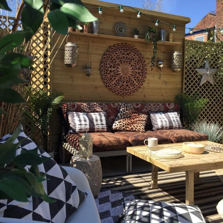 15+ DIY Pallet Deck Ideas: Ground-Level to Raised