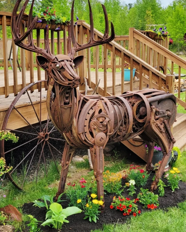 20+ DIY Yard Art Ideas from Upcycled Materials