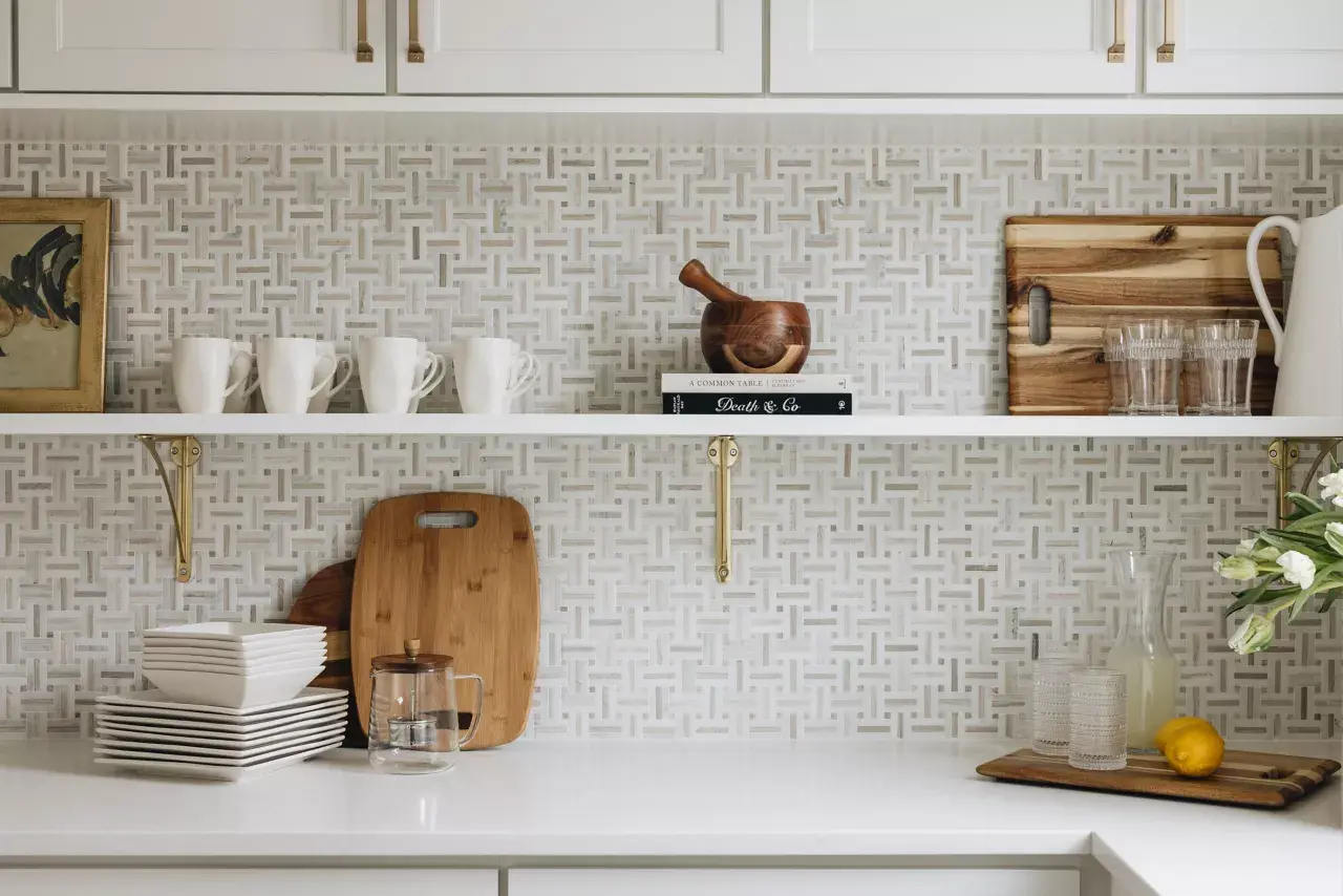 25 Accent Tile Backsplash Ideas to Transform Kitchens