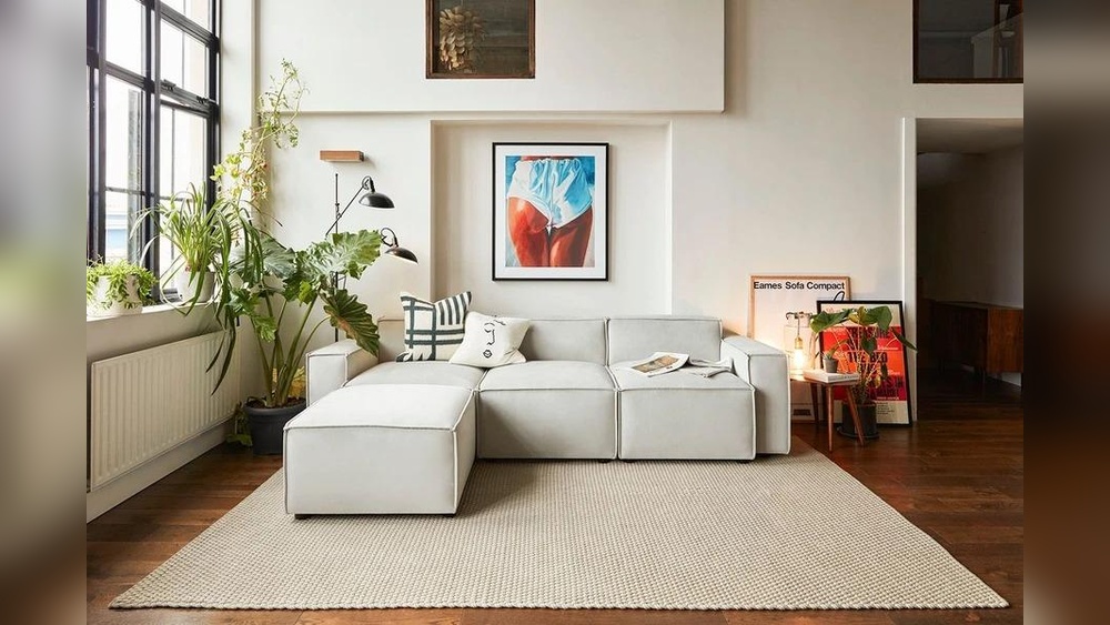 Difference Between Couch Sofa and Settee: Key Features Compared