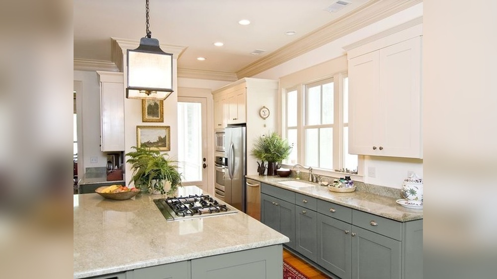Different Color Top And Bottom Kitchen Cabinets