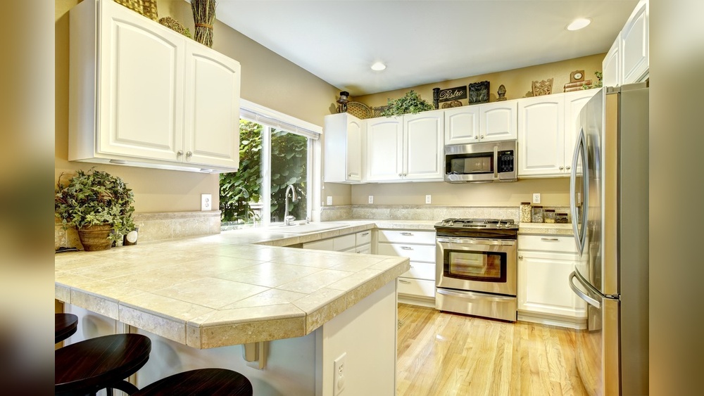 How To Decorate The Top Of Kitchen Cabinets