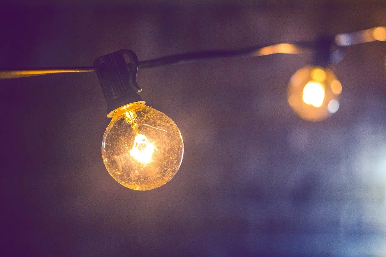 Best Balcony Lighting for Cozy Evenings: we compared
