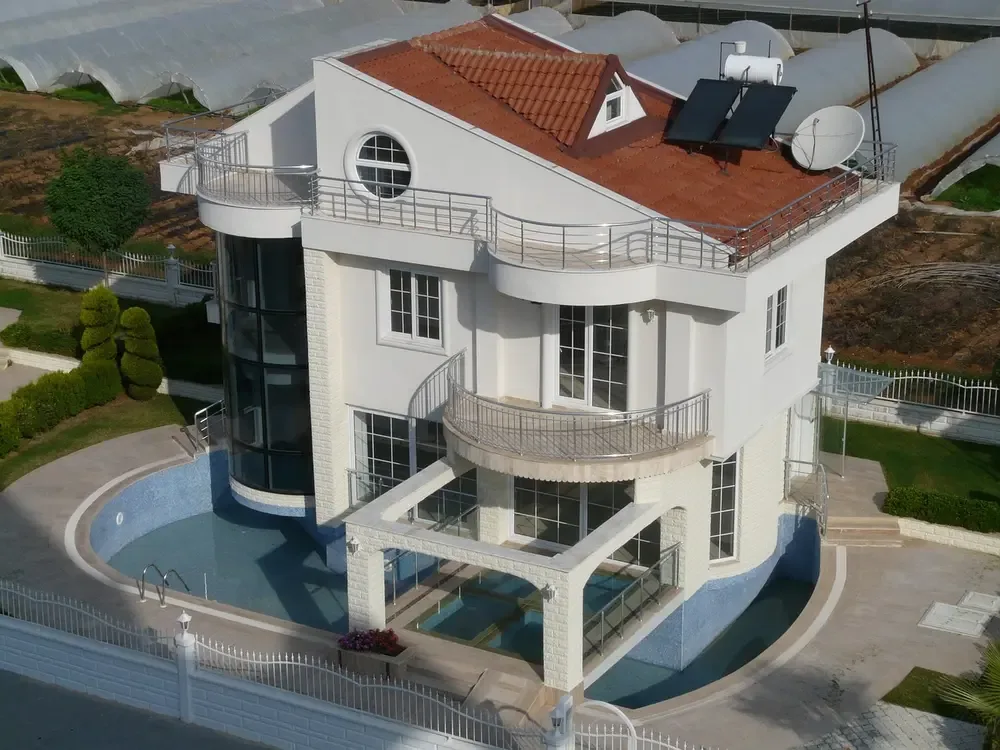 27 Pool House & Guest House Combo Ideas for a Luxurious Retreat