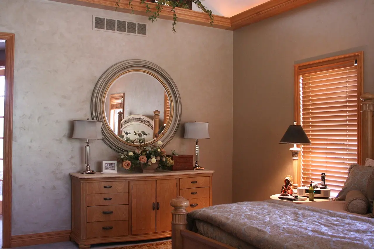 Best paint colors for low-light bedrooms