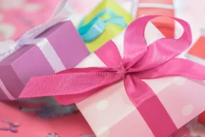 Best Home and Kitchen Gifts: Gift Guide for Decor Lovers and Home Cooks