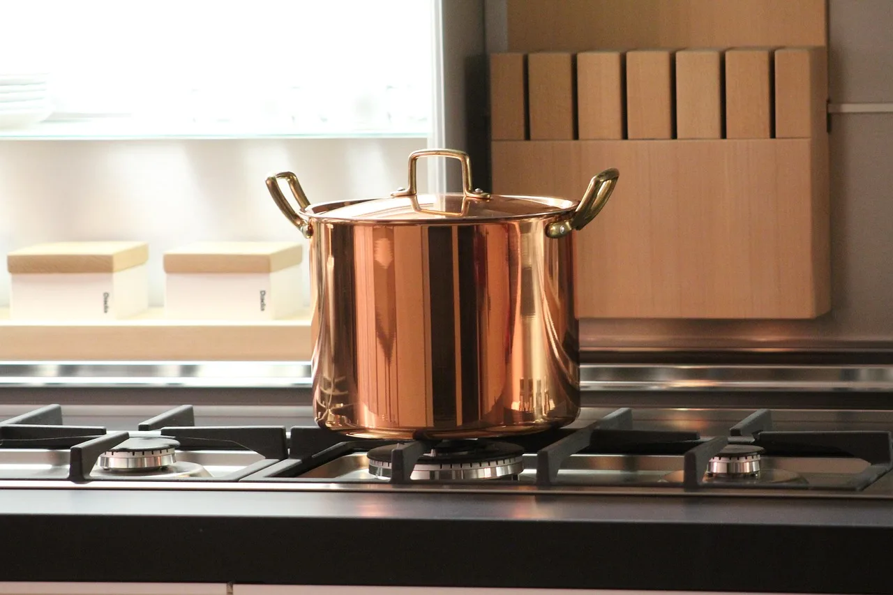 how to organize pots and pans in cabinet
