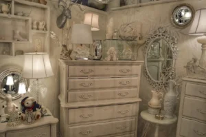 Dresser with Mirror Review: Worth It for Small Bedrooms?