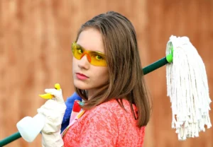 Professional Sofa Cleaning vs DIY Cleaning: Cost and Risk