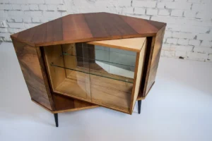 Wood Dresser vs Laminate Dresser: Which Lasts Longer?
